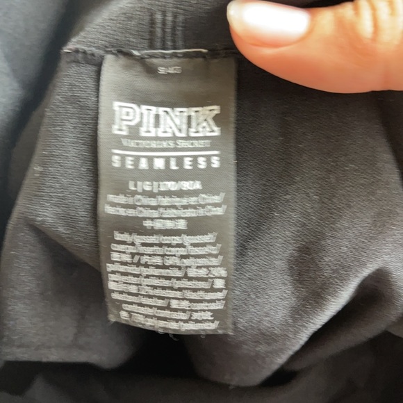 SOLD TWO pairs of VS Sport seamless leggings - Picture 3 of 5